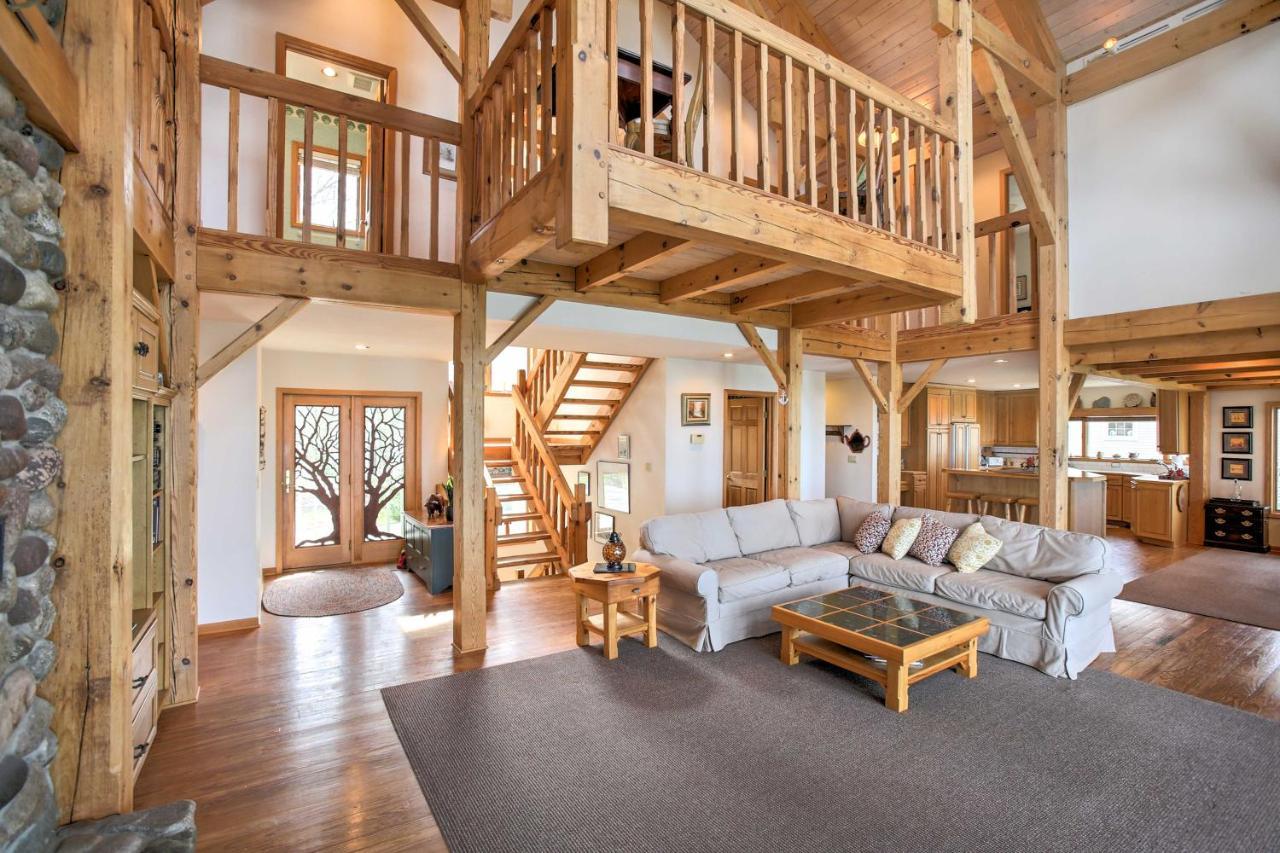 Gorgeous Charlevoix Home On Lake Michigan! Ellsworth Esterno foto