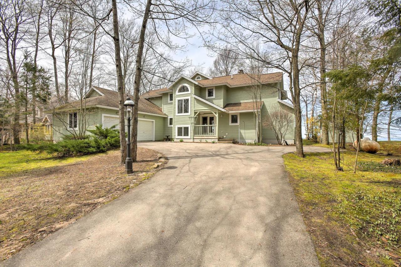 Gorgeous Charlevoix Home On Lake Michigan! Ellsworth Esterno foto