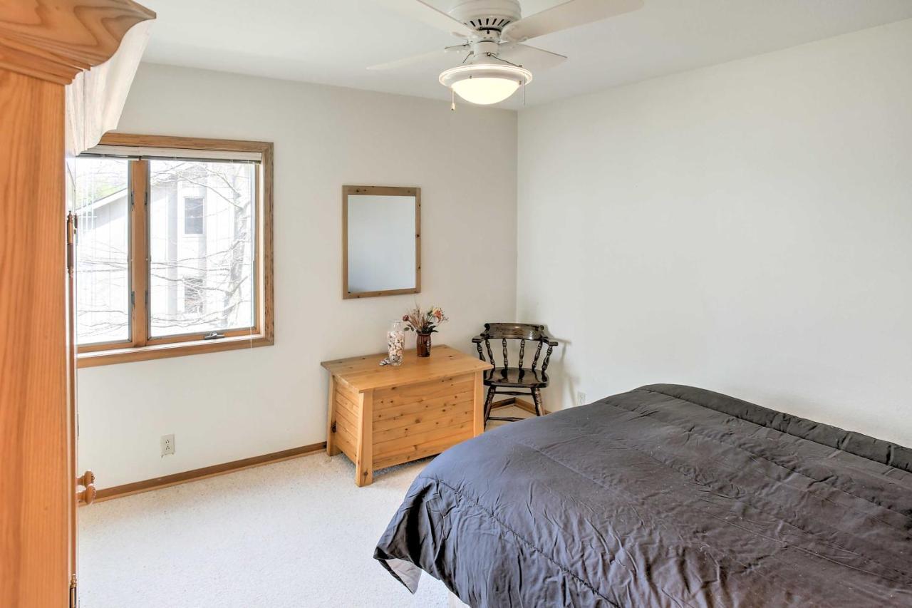 Gorgeous Charlevoix Home On Lake Michigan! Ellsworth Esterno foto