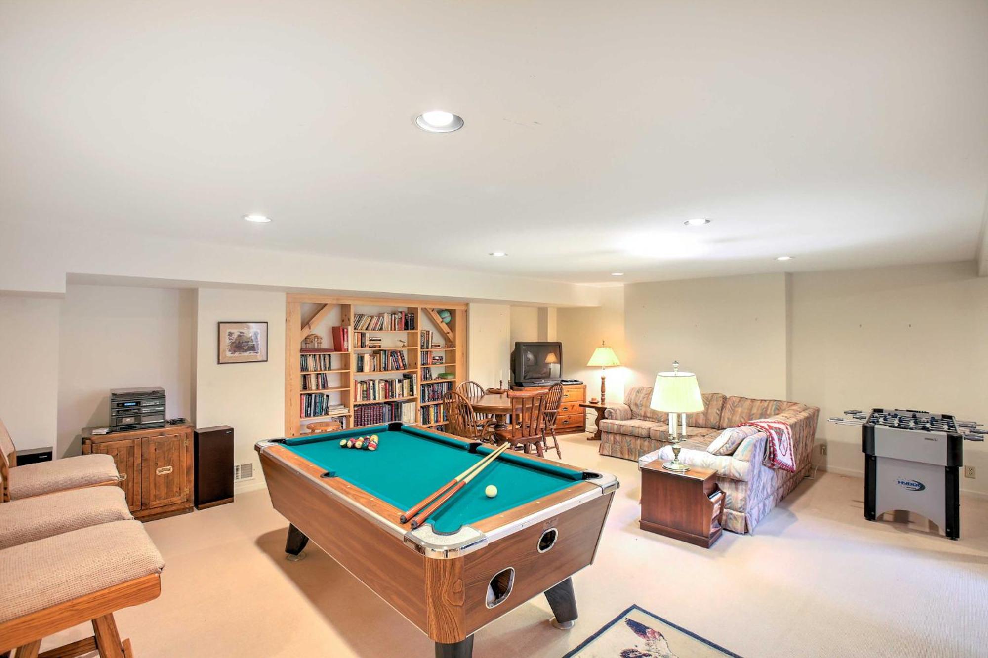 Gorgeous Charlevoix Home On Lake Michigan! Ellsworth Esterno foto